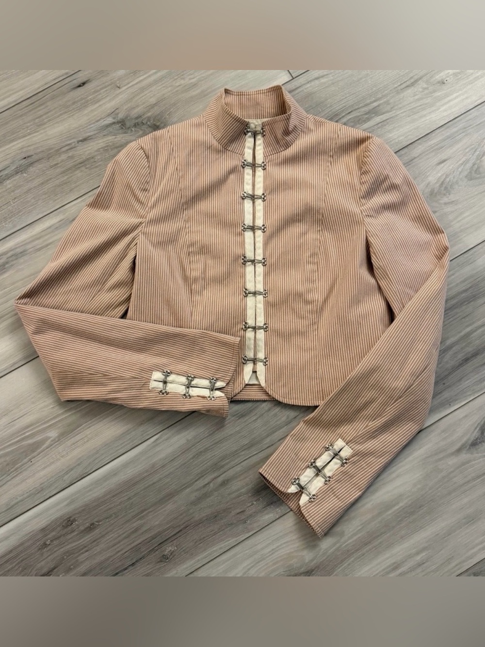 Theory Gloria Clasp Front Mauve / Cream Pinstripe Cropped Blazer Jacket Size 12